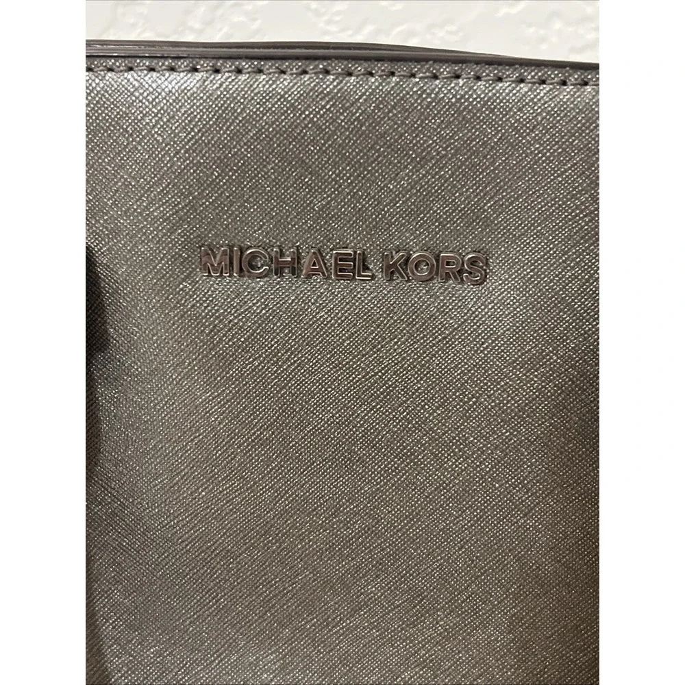 Michael Kors Satchel Women Large Selma Saffiano Leather Bag Silver‎ 16.25x 9x 6
